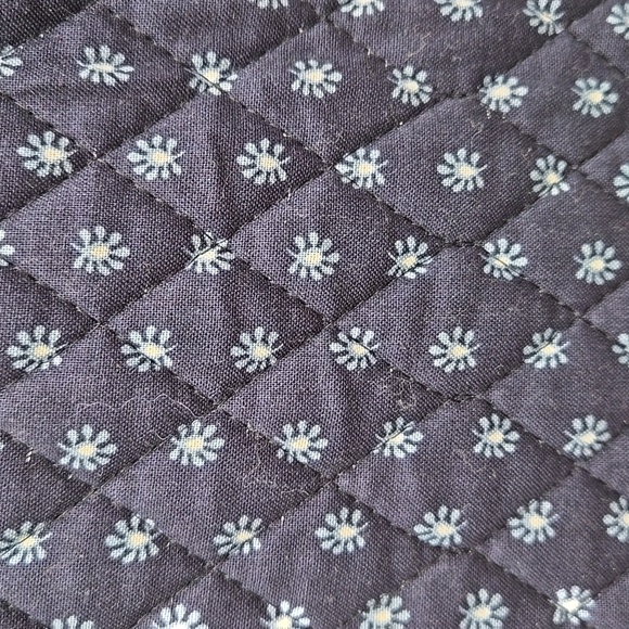 VERA BRADLEY. Paisley. Navy Blue. Floral. Garment Bag. Like New Condition! - Picture 3 of 16